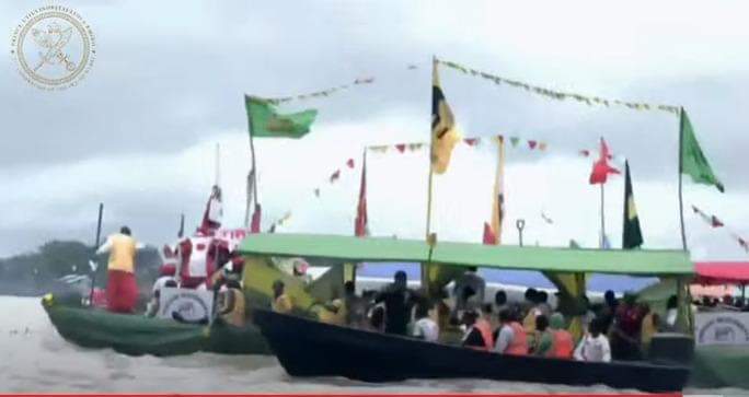 PHOTOS: Olu of Warri-designate Enjoys Boat Ride To Coronation Ceremony