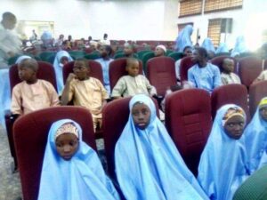 PHOTOS: Niger Governor Receives Freed Islamiyya Pupils 