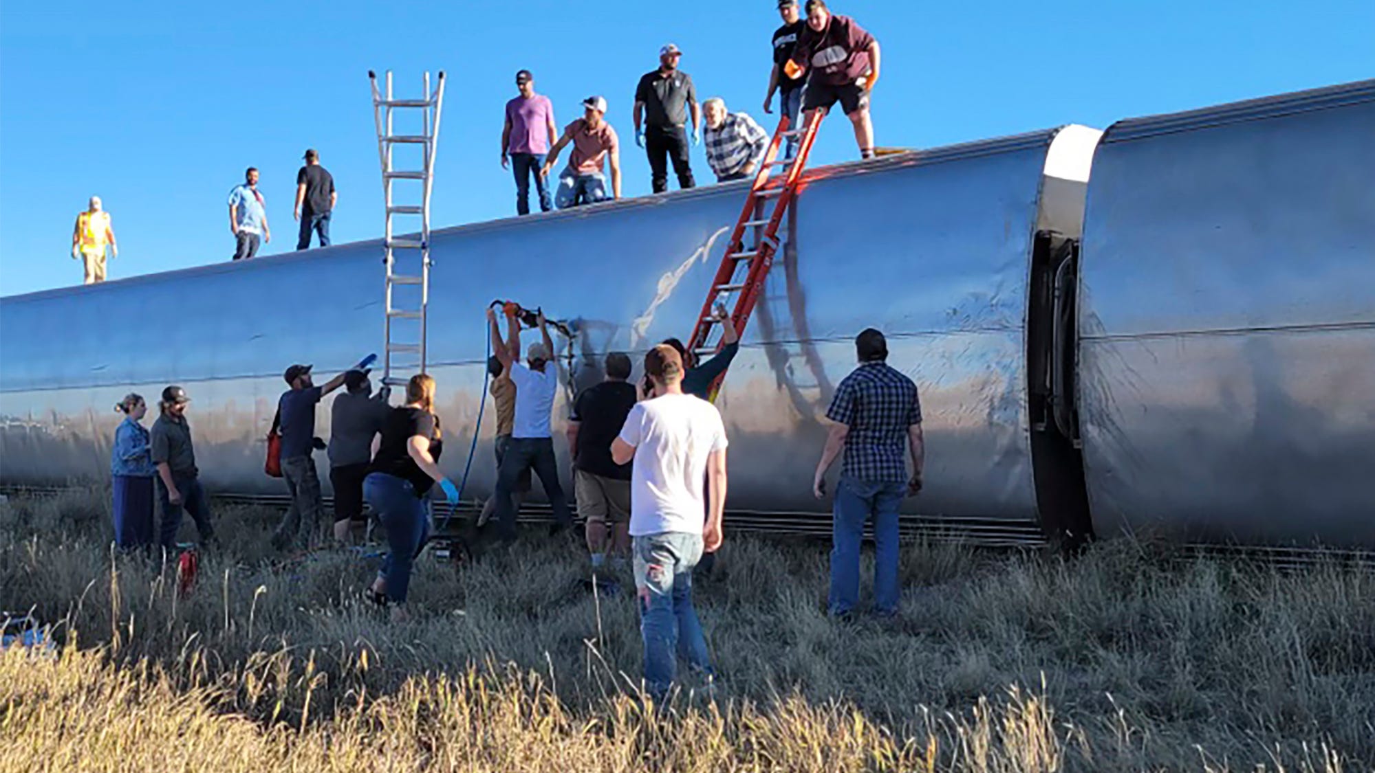 3 Dead As Amtrak Train Derails In Montana