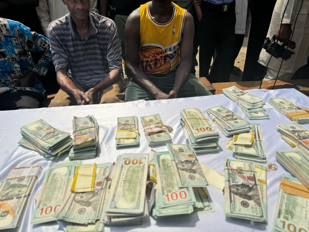 Two Arrested For Selling Bundles Of Fake $100 Notes 