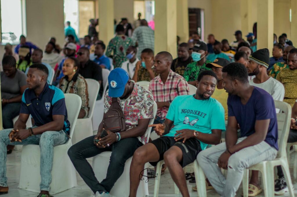 Odunmbaku Pledges Support Support To Ojodu Youths