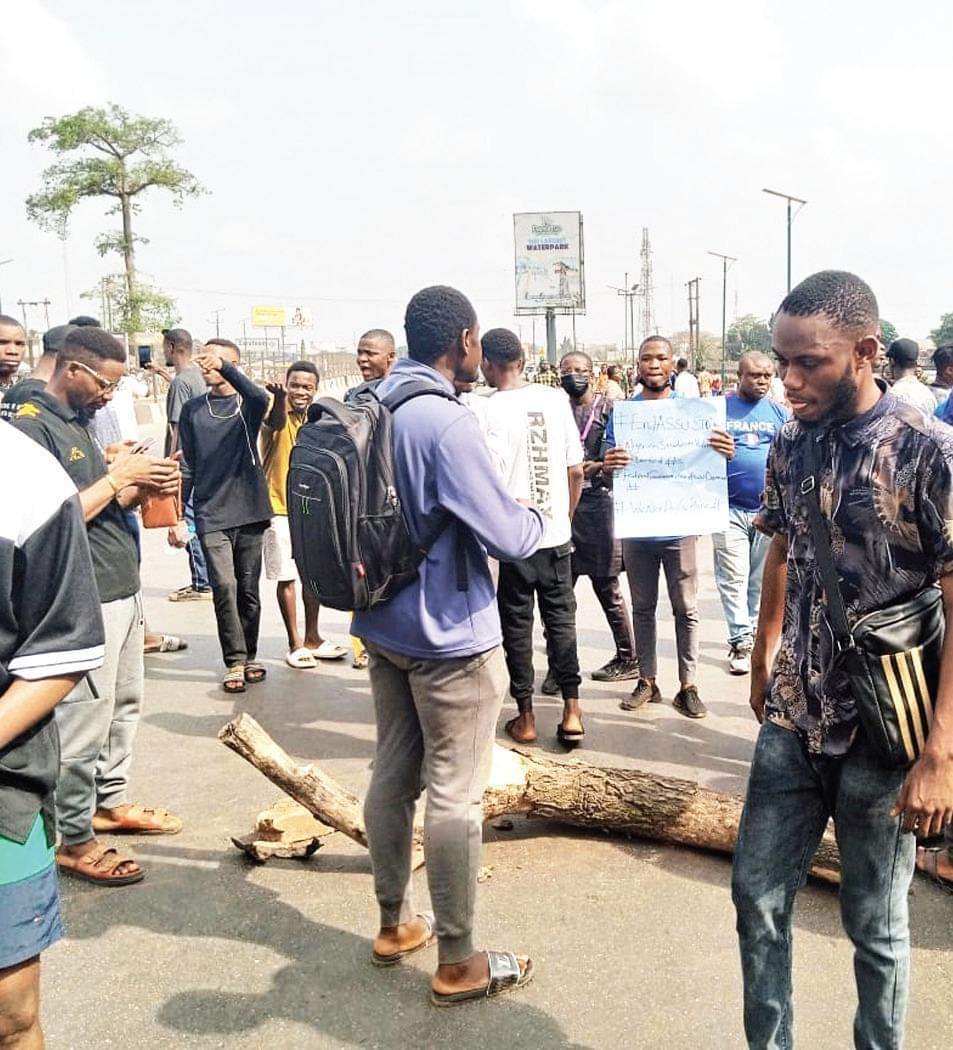 PHOTOS: UNIBEN Students Protest In Solidarity With ASUU