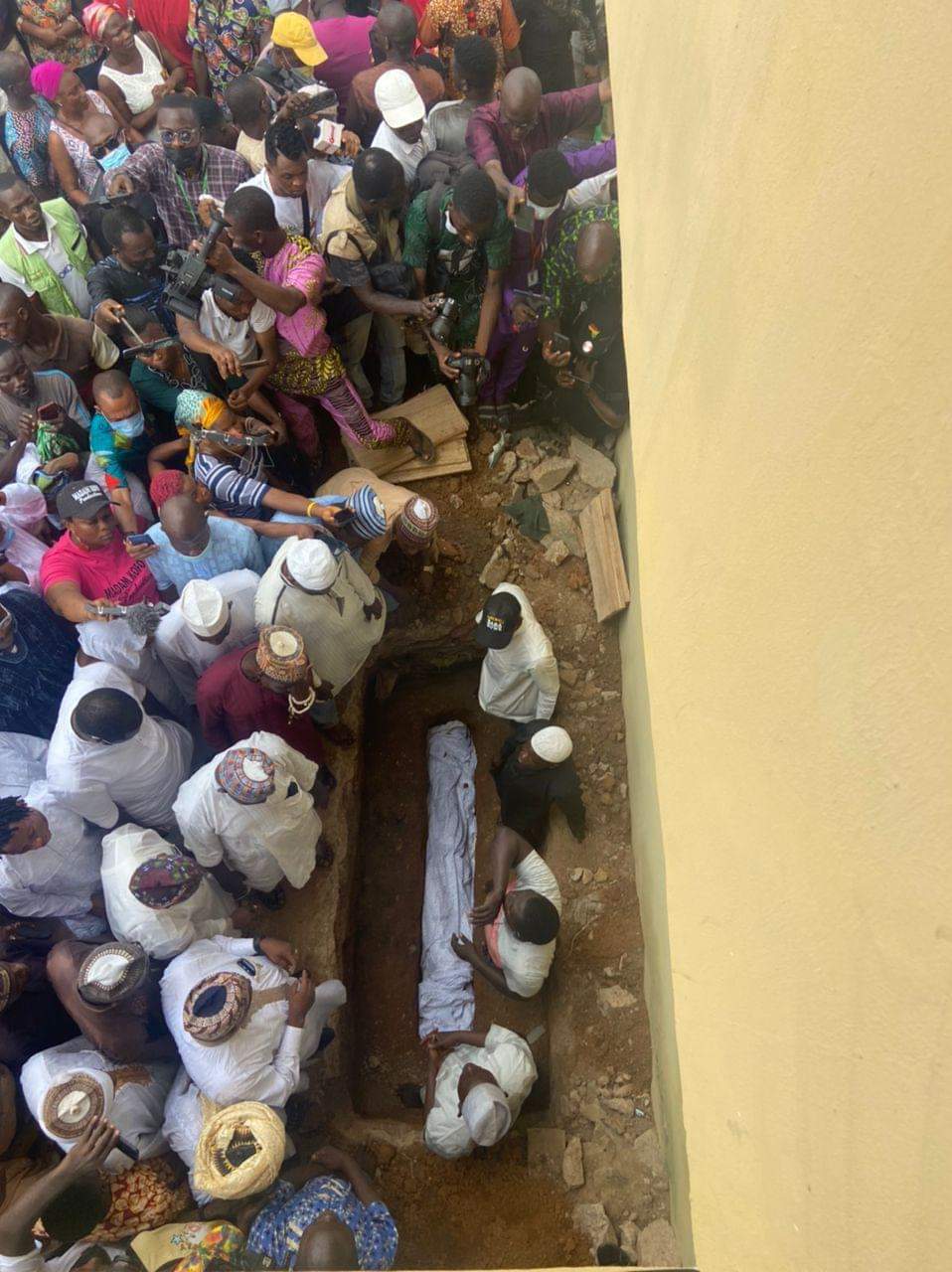 PHOTOS: Remains Of Baba Suwe Laid To Rest