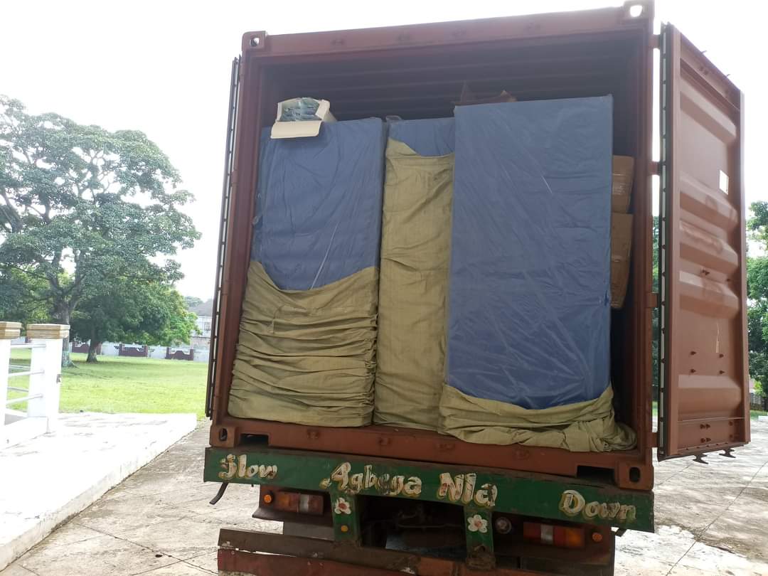 Otaru Of Auchi Receives Medical Equipments From Auchi Daughters In The US