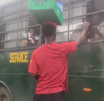 VIDEO: Impressive Moment Hawker Shares Money To Inmates In Prison Bus
