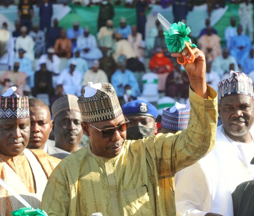 Mass Transit: Zulum Launches 610 Taxis - Tricycles And Buses