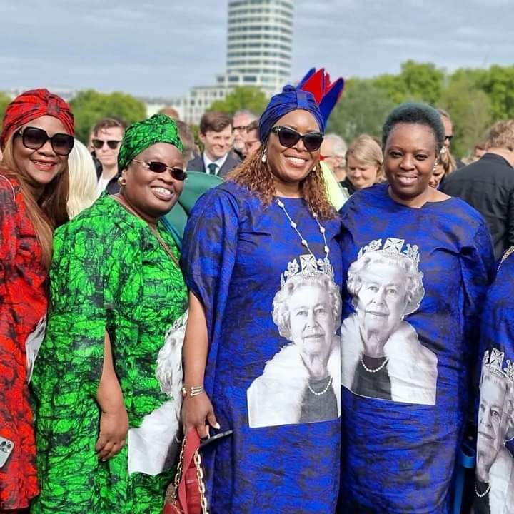 PHOTOS: Nigerians Rock ‘Aso Ebi’ For Queen Elizabeth’s Funeral