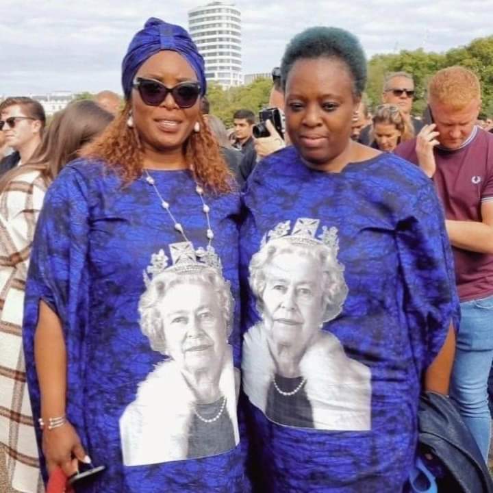 PHOTOS: Nigerians Rock ‘Aso Ebi’ For Queen Elizabeth’s Funeral