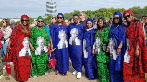 PHOTOS: Nigerians Rock ‘Aso Ebi’ For Queen Elizabeth’s Funeral