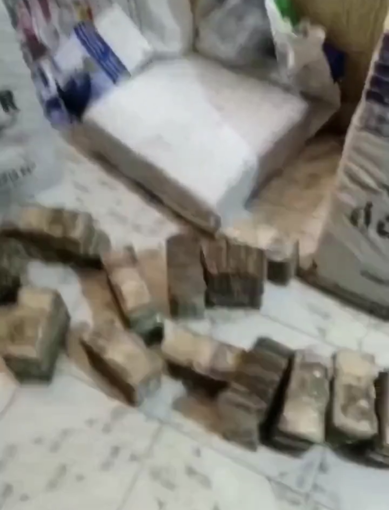 VIDEO: See Another Bags Of Mutilated N1000 Notes