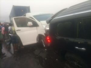 PHOTOS: Multiple Auto Crash On Kara Bridge