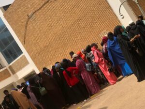 Nigerian Students In Sudan Queue For Buses To Egypt As Evacuation Begins (Photos)