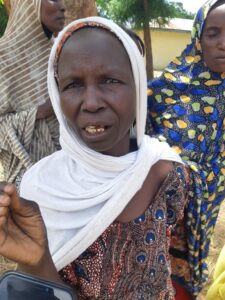 Widow Gives Zulum Her Basket Of Mangoes For Free