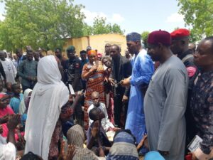 Widow Gives Zulum Her Basket Of Mangoes For Free
