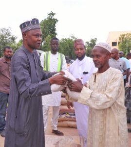 Fuel Subsidy: Zulum Gives 2000 Households Palliatives In Maiduguri 