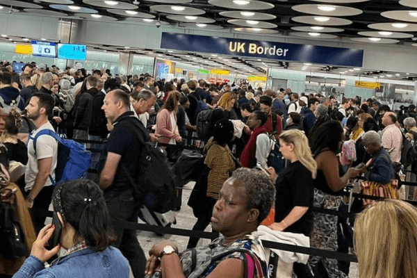 Passengers Stranded Across UK Airports After E-gates Shut Down