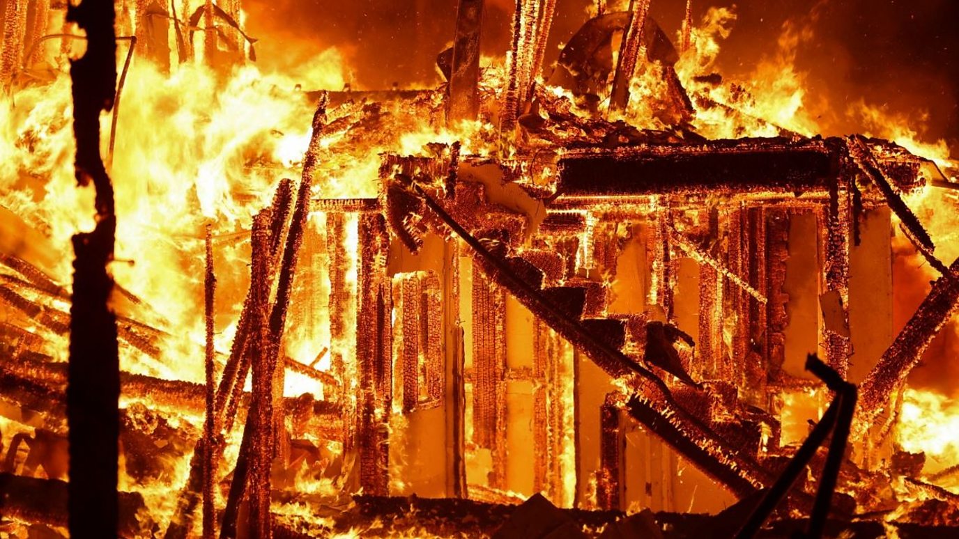 Wildfire: Los Angeles Imposes Nighttime Curfew