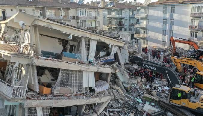 6.2-Magnitude Earthquake Hits Istanbul
