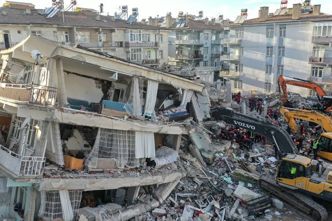 6.2-Magnitude Earthquake Hits Istanbul