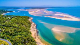 British Tourists Drown Off Australia's Grea