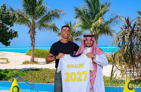 Cristiano Ronaldo Extends Contract With Al Nassr
