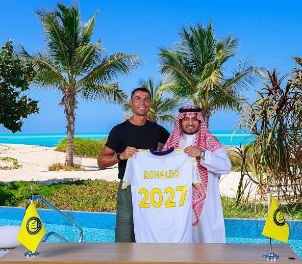 Cristiano Ronaldo Extends Contract With Al Nassr