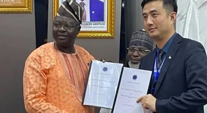 Nigeria Partners Chinese Firm To Roll Out Direct-to-Device Satellite Connectivity