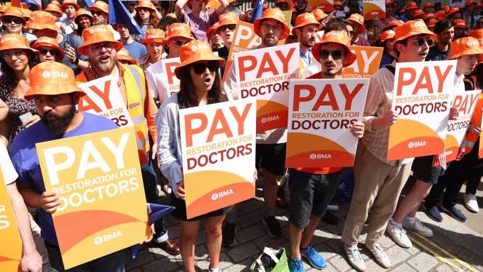 Resident Doctors Vote For Strike Action In England